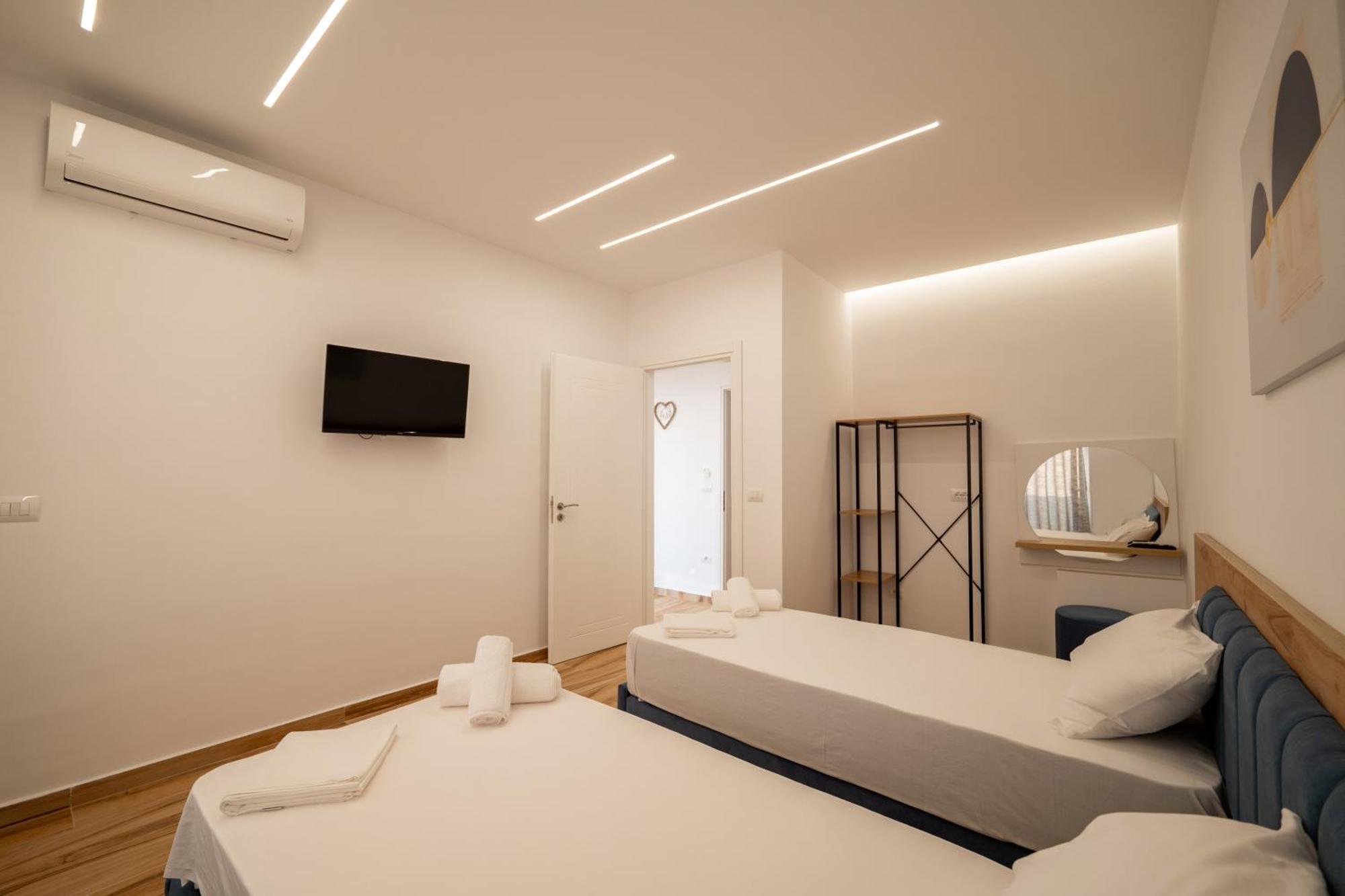 Vila Amare Sarandë Værelse billede